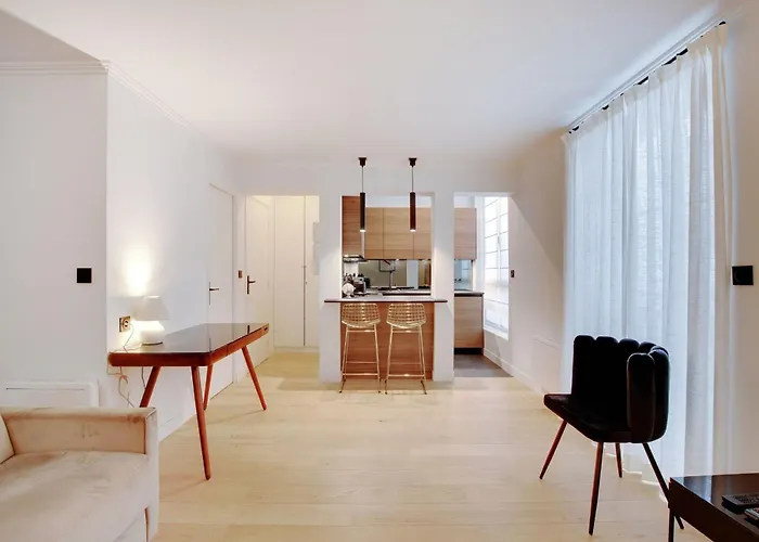 Cozy 2p - Champ De Mars - Military School *